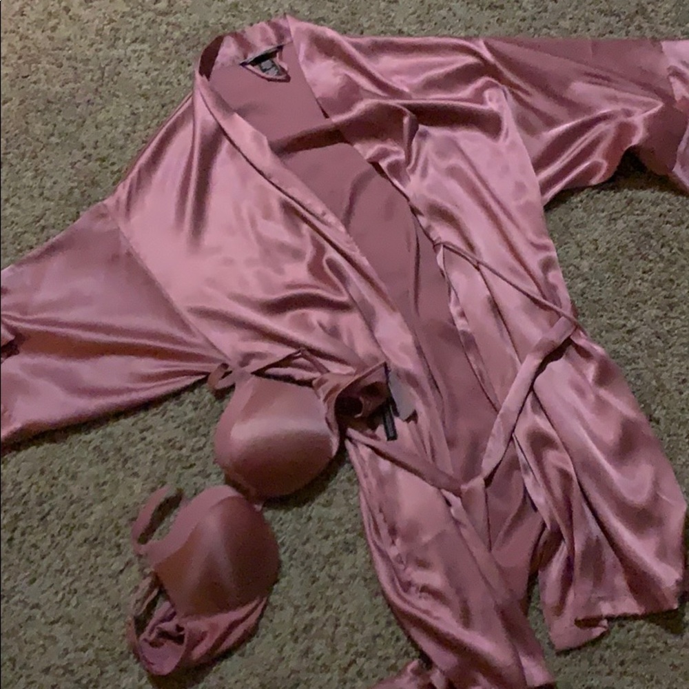 VS kimono & matching bra